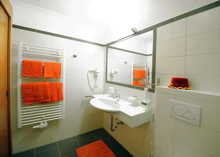 Falkenstein Oda ve Kahvaltı 3*