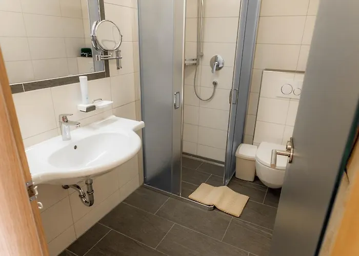 Oda ve Kahvaltı Falkenstein 3*